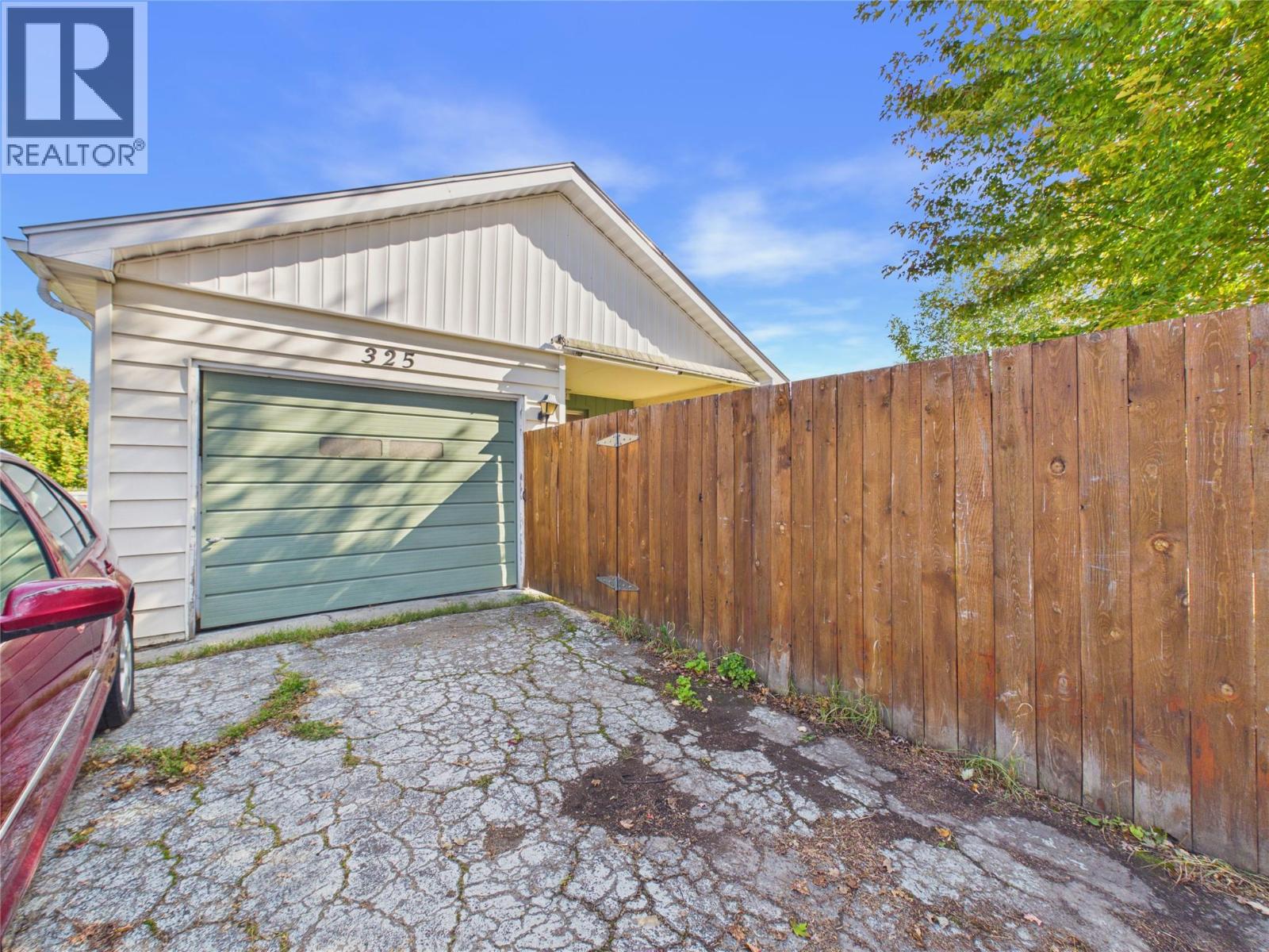 325 13th Avenue S, Cranbrook, British Columbia V1C 2W1 - Photo 10 - 10401716
