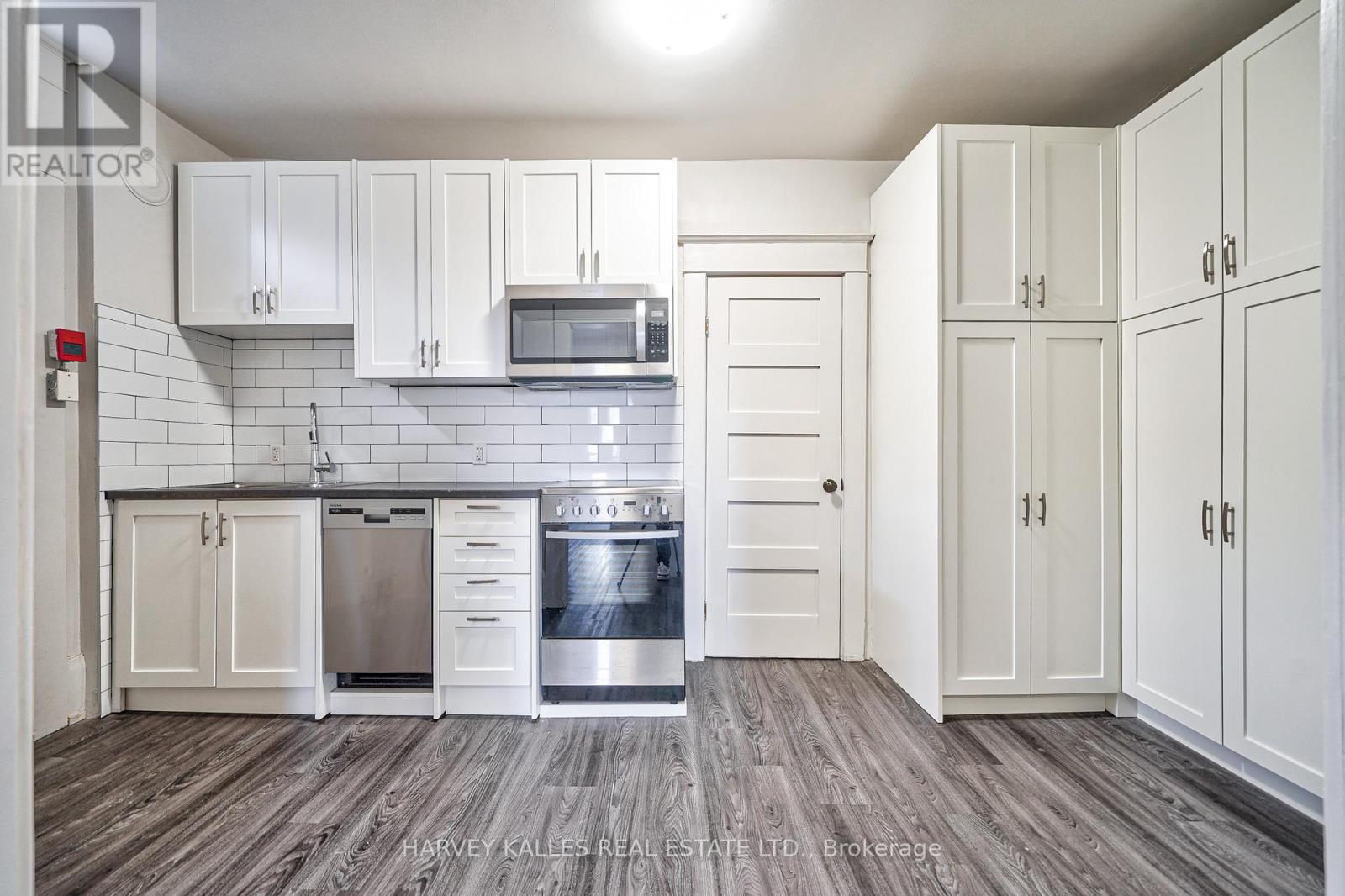 3 - 1074 St Clair Avenue W, Toronto, Ontario  M6E 3H3 - Photo 15 - C13824714