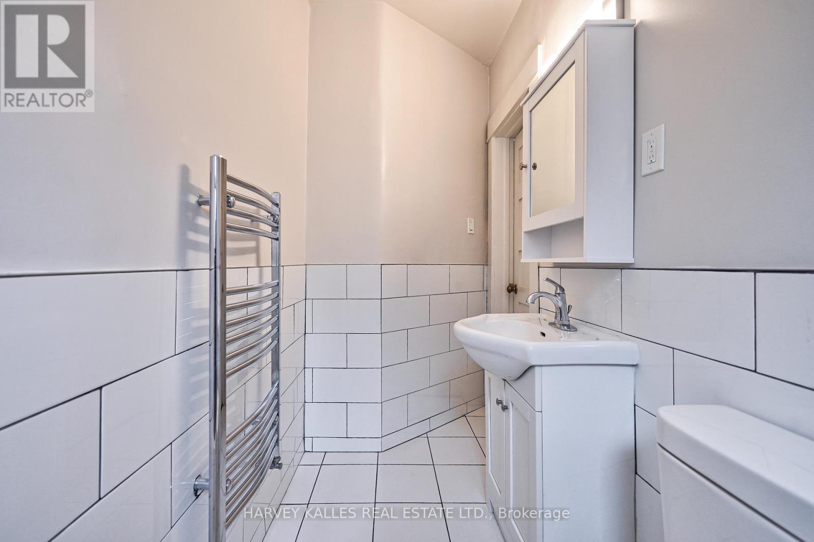 3 - 1074 St Clair Avenue W, Toronto, Ontario  M6E 3H3 - Photo 23 - C13824714