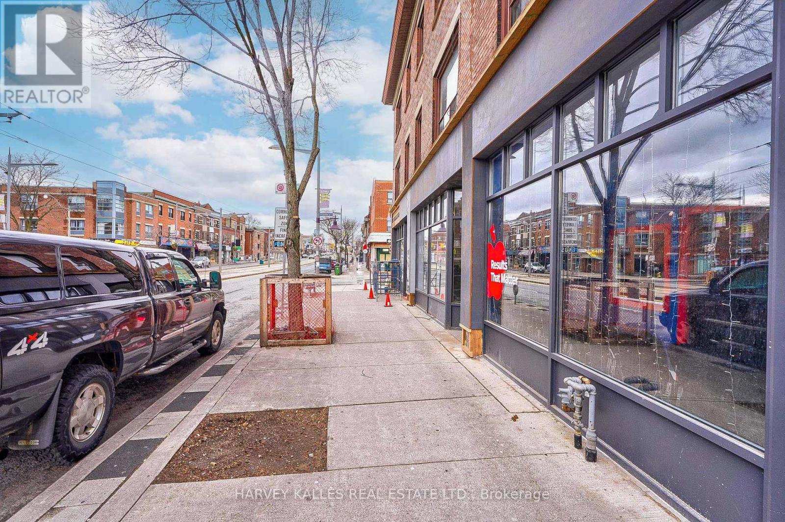 3 - 1074 St Clair Avenue W, Toronto, Ontario  M6E 3H3 - Photo 6 - C13824714