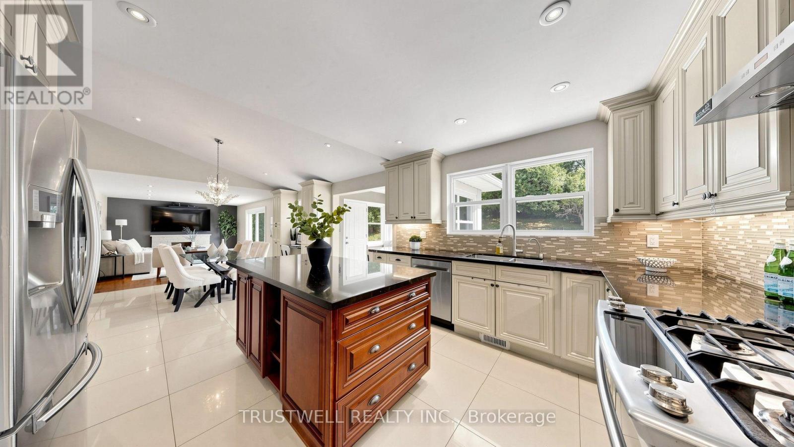 23 Shawfield Crescent, Toronto, Ontario  M3A 1R9 - Photo 12 - C13824716