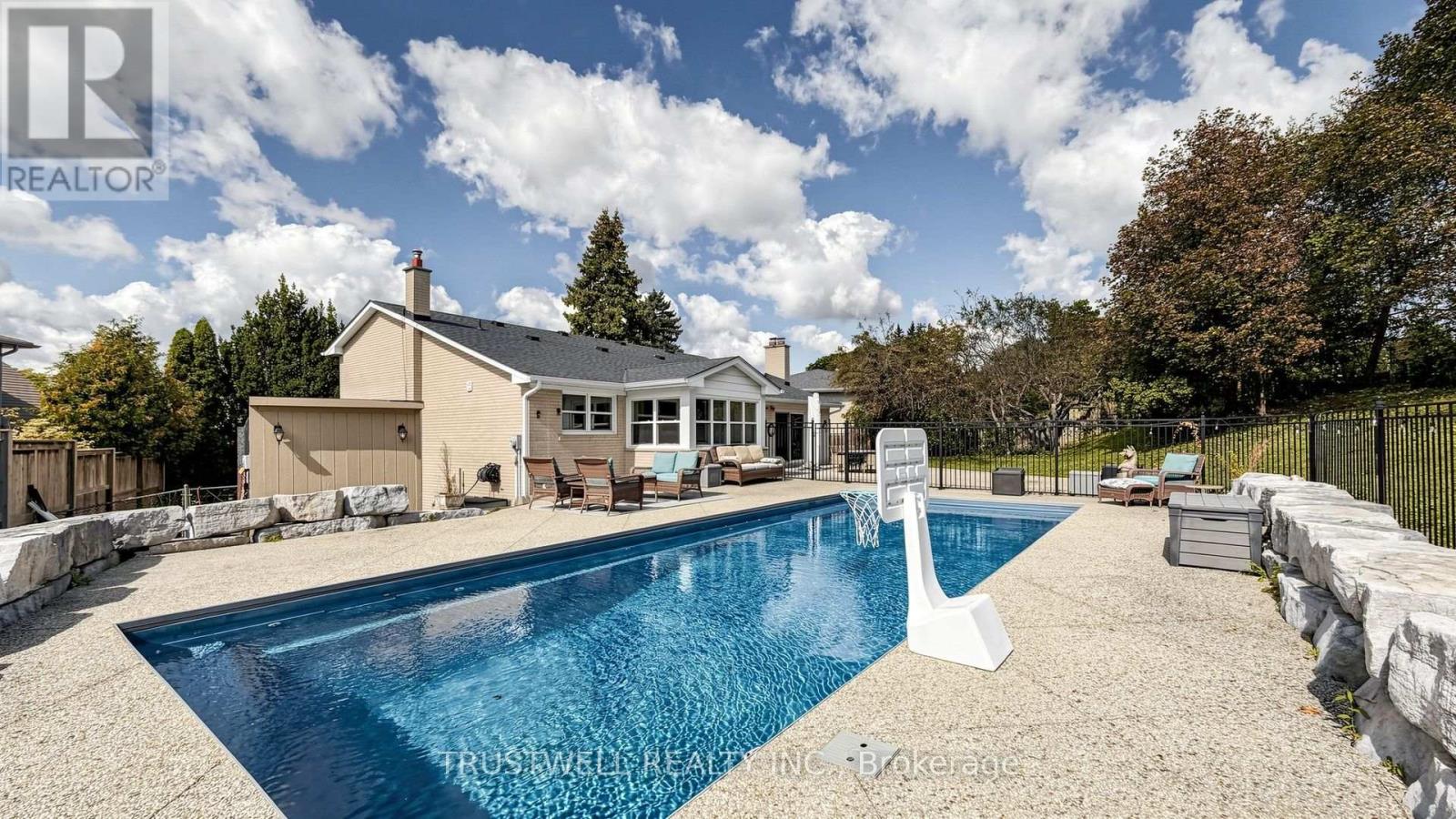 23 Shawfield Crescent, Toronto, Ontario  M3A 1R9 - Photo 34 - C13824716