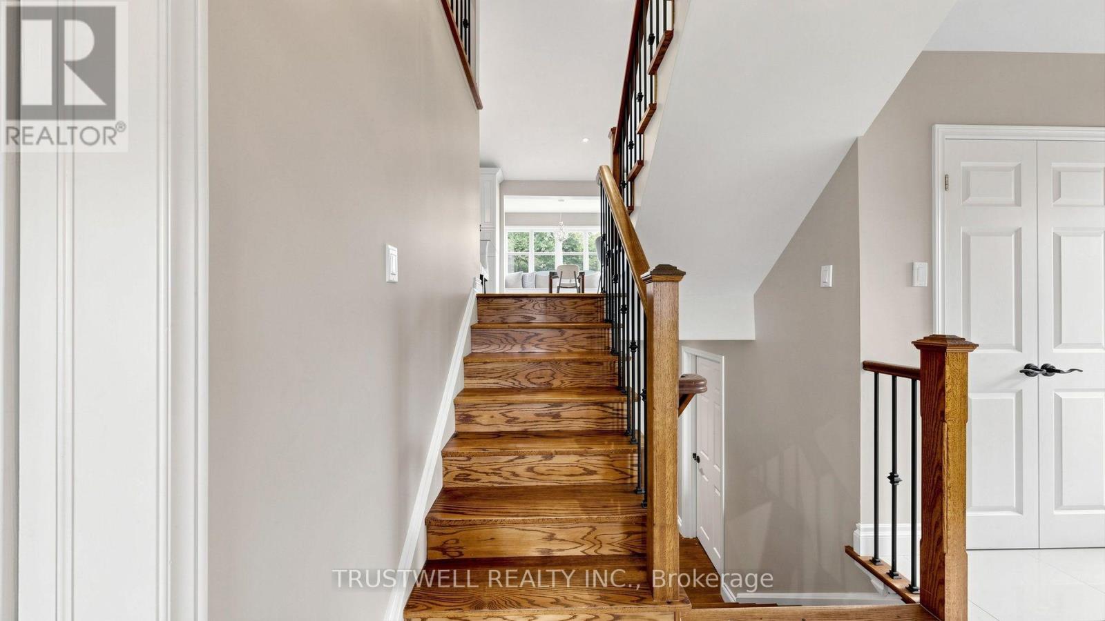 23 Shawfield Crescent, Toronto, Ontario  M3A 1R9 - Photo 4 - C13824716