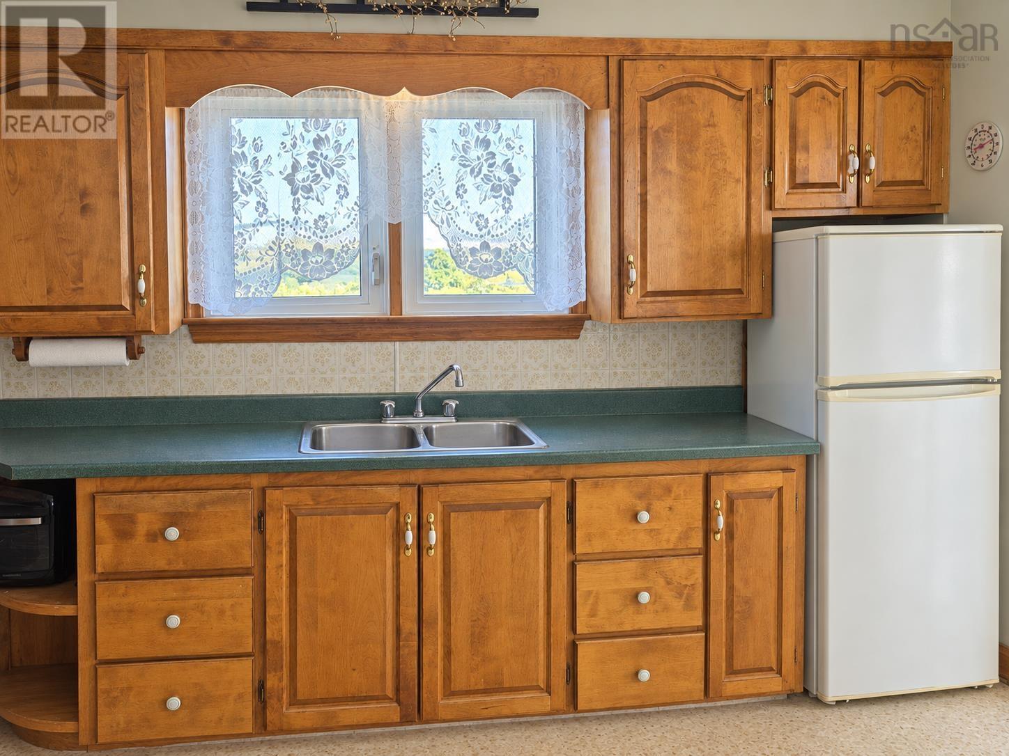 41 Port Bickerton Village Road, Port Bickerton, Nova Scotia  B0J 1A0 - Photo 6 - 202624271