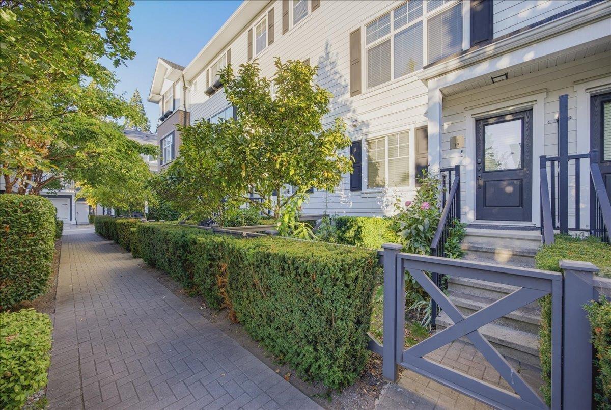 19 16458 23A AVENUE, Surrey, British Columbia