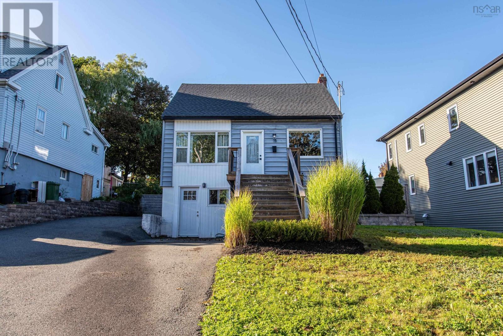 15 Central Avenue, Halifax, Nova Scotia  B3N 2H2 - Photo 2 - 202624274