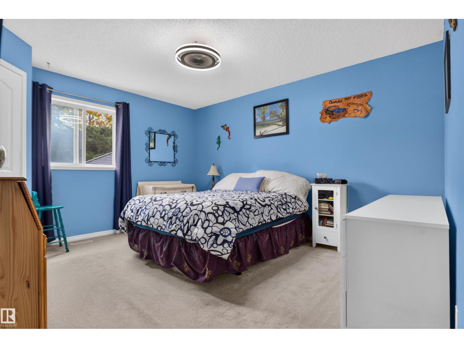 1519 104 ST NW