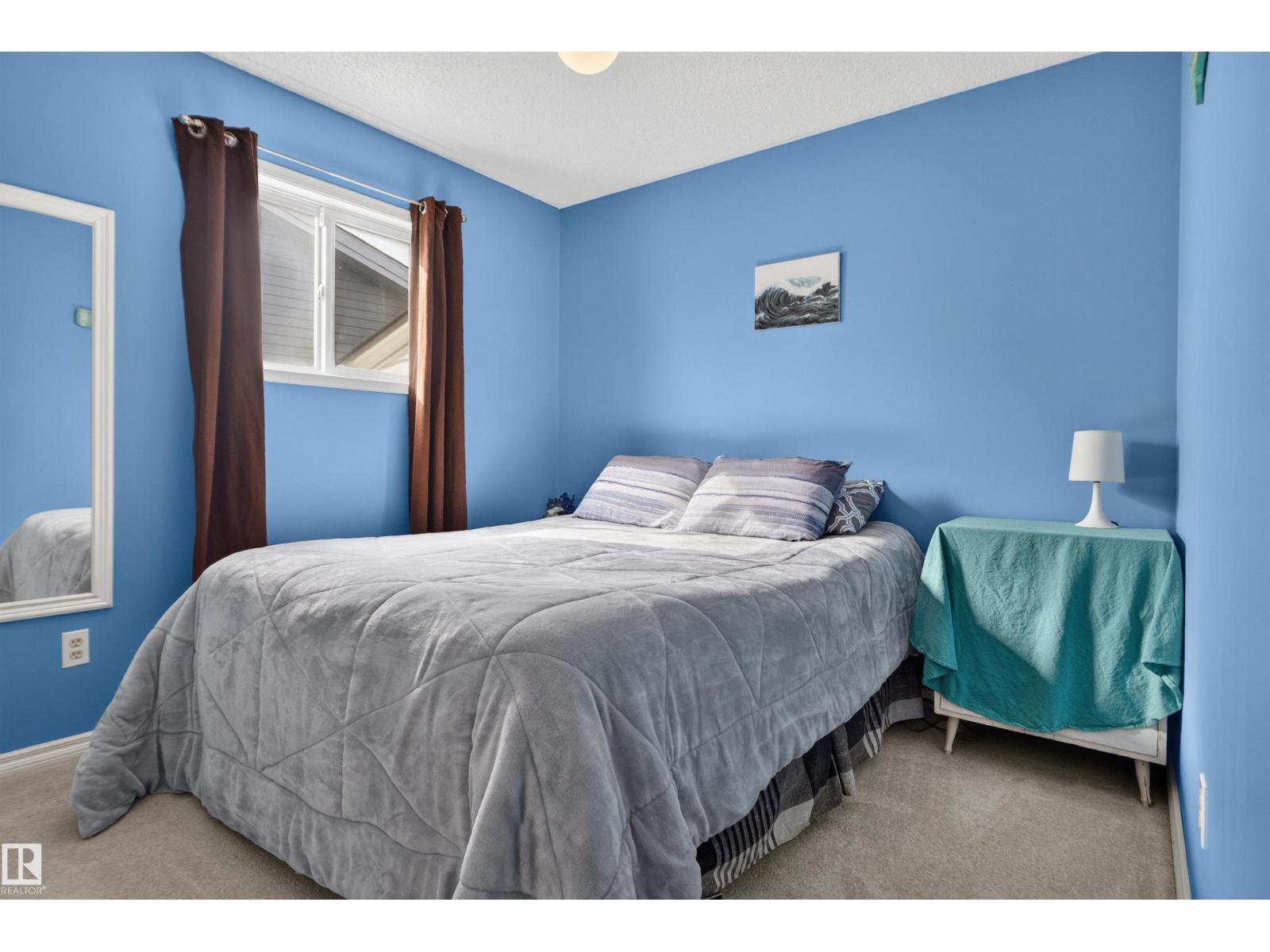 1519 104 ST NW