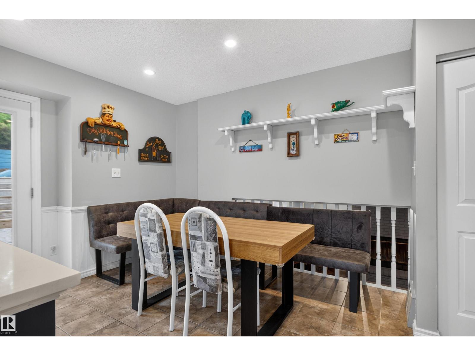 1519 104 ST NW