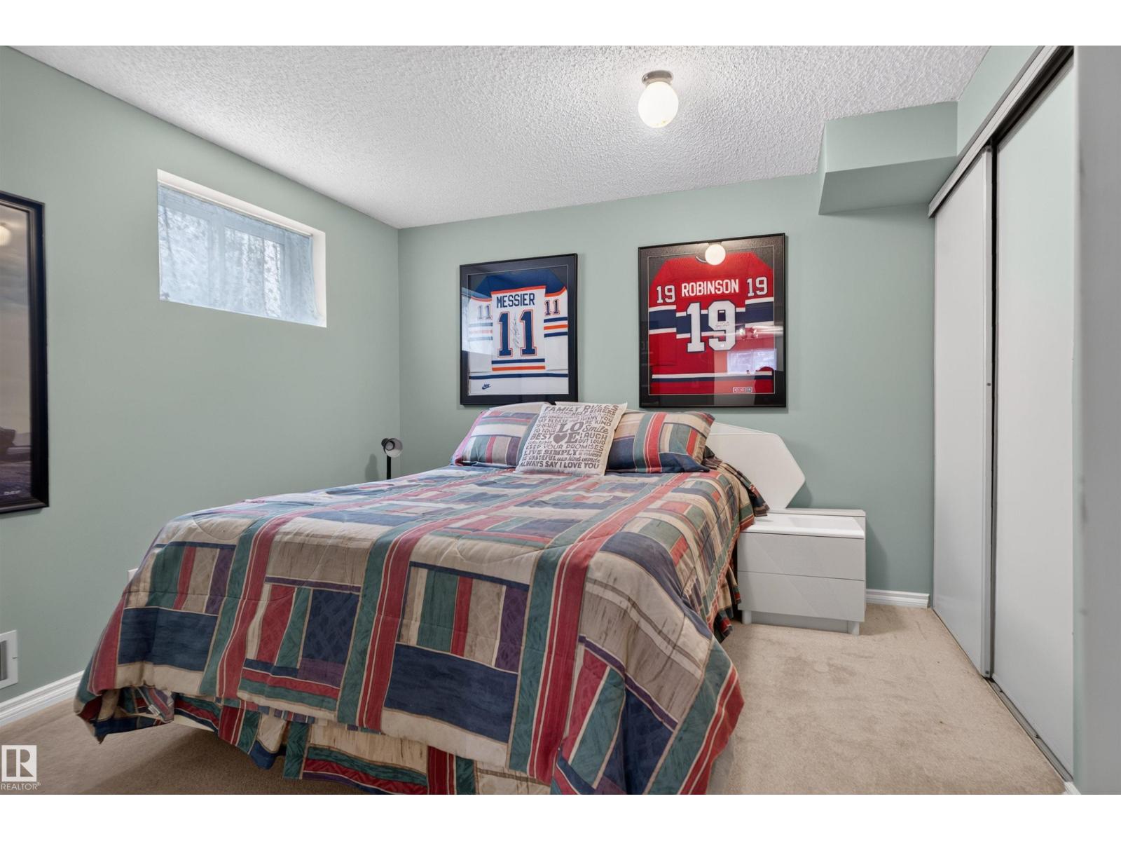 1519 104 ST NW
