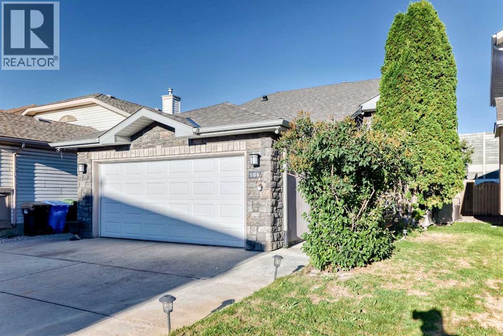 184 Douglas Ridge Green SE, Calgary, Alberta  T2Z 2T4 - Photo 2 - A2345701