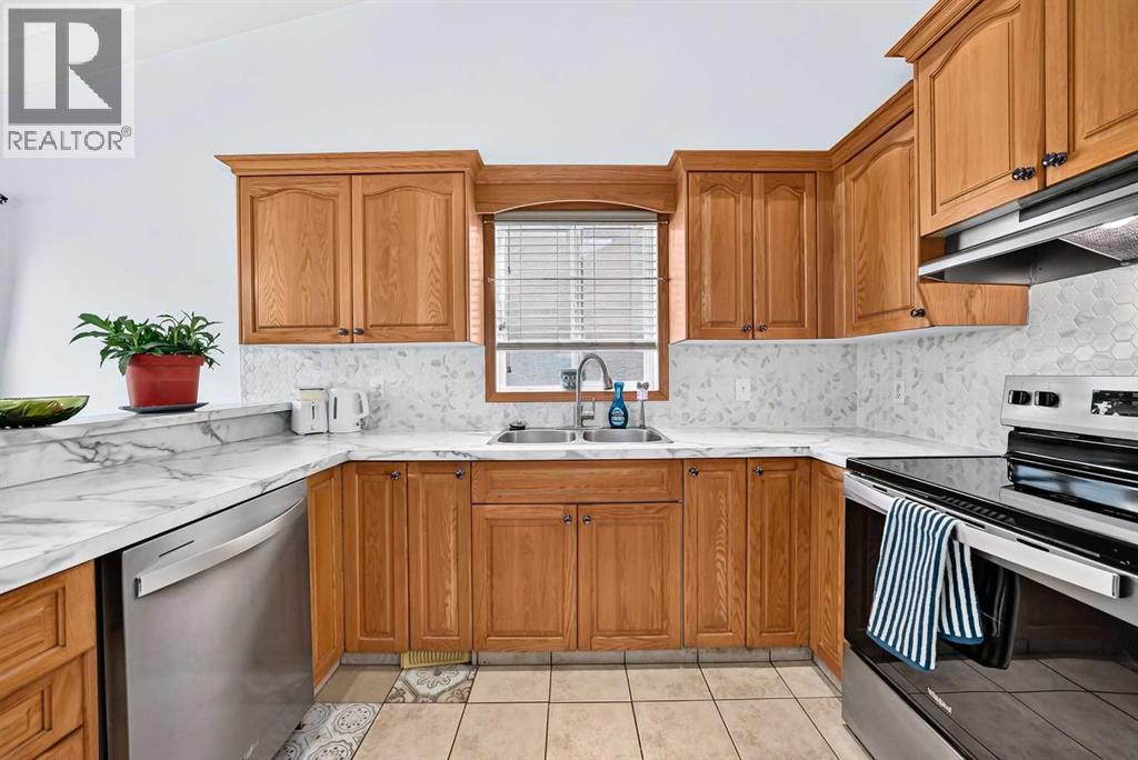 184 Douglas Ridge Green SE, Calgary, Alberta  T2Z 2T4 - Photo 10 - A2345701