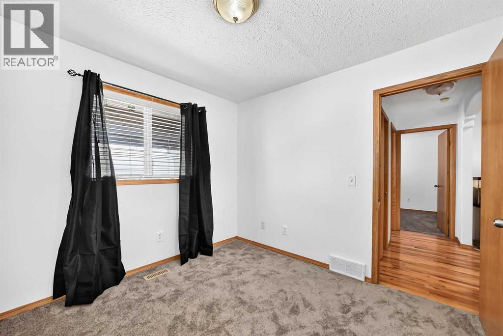 184 Douglas Ridge Green SE, Calgary, Alberta  T2Z 2T4 - Photo 29 - A2345701