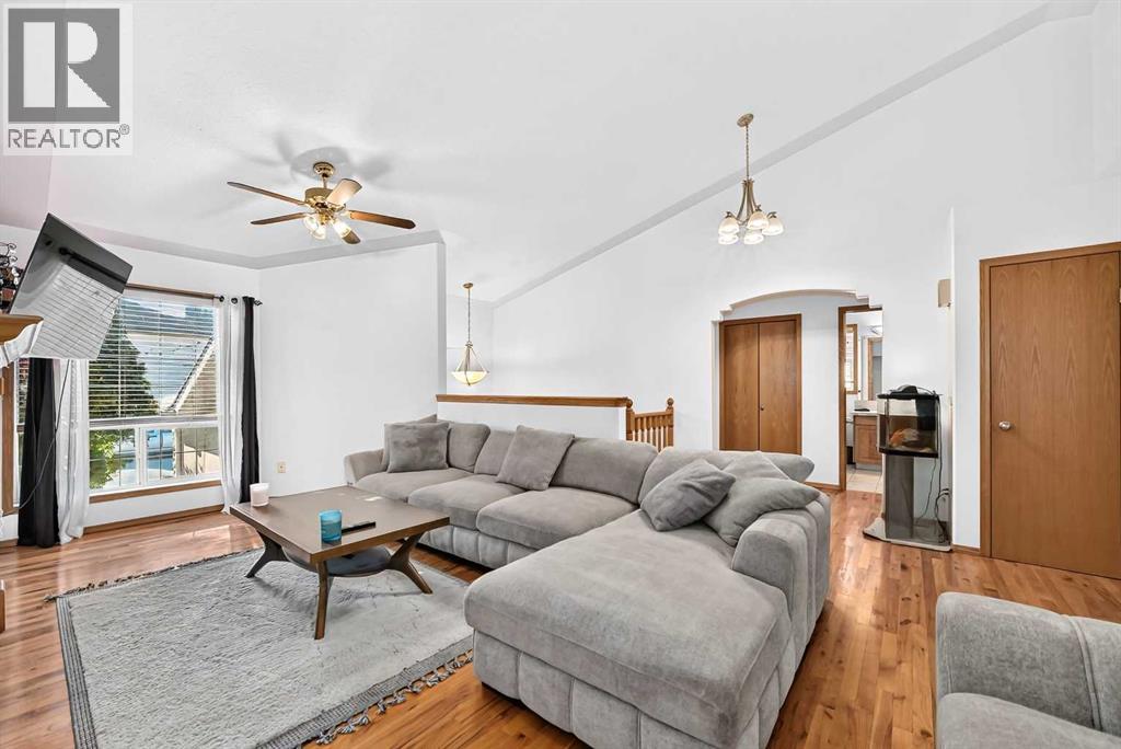 184 Douglas Ridge Green SE, Calgary, Alberta  T2Z 2T4 - Photo 7 - A2345701