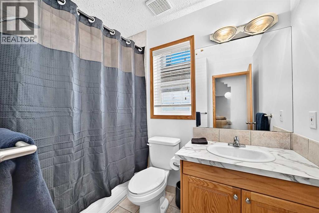 184 Douglas Ridge Green SE, Calgary, Alberta  T2Z 2T4 - Photo 30 - A2345701