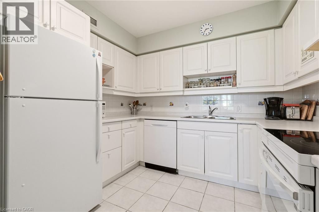 77 Governor's Road Unit# 404, Dundas, Ontario  L9H 7N8 - Photo 14 - 40866081
