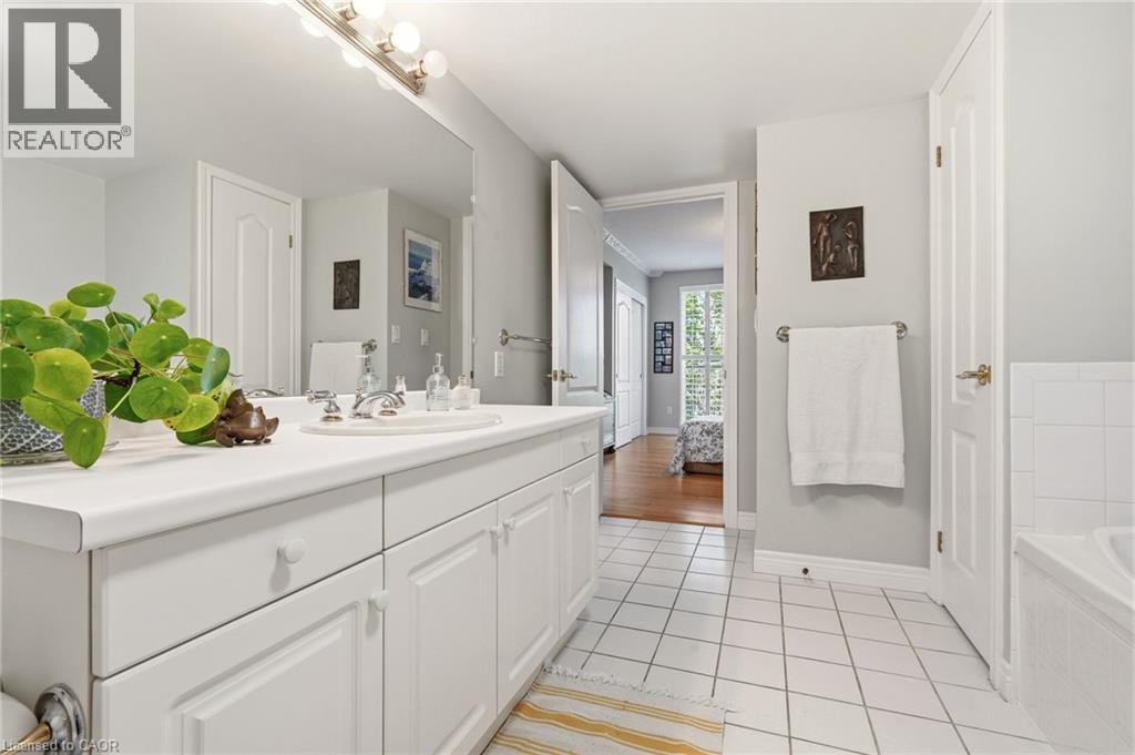 77 Governor's Road Unit# 404, Dundas, Ontario  L9H 7N8 - Photo 22 - 40866081