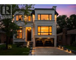 8 CANARY CRESCENT, Toronto, Ontario