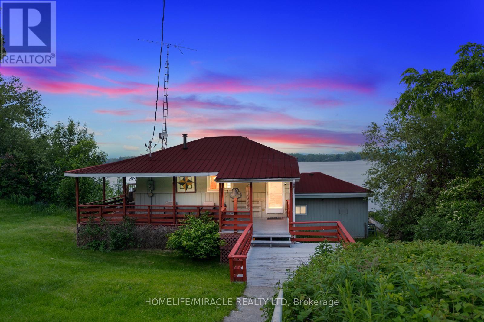 11278 LOYALIST PARKWAY, Prince Edward County, Ontario