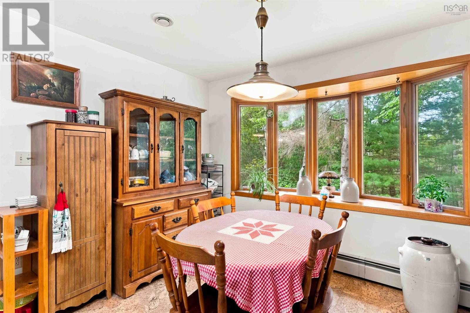 72 Maple Drive photo 10
