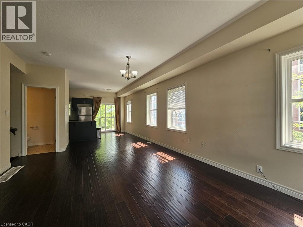 2 Whitehaven Lane, Kitchener, Ontario  N2H 0B3 - Photo 2 - 40845290