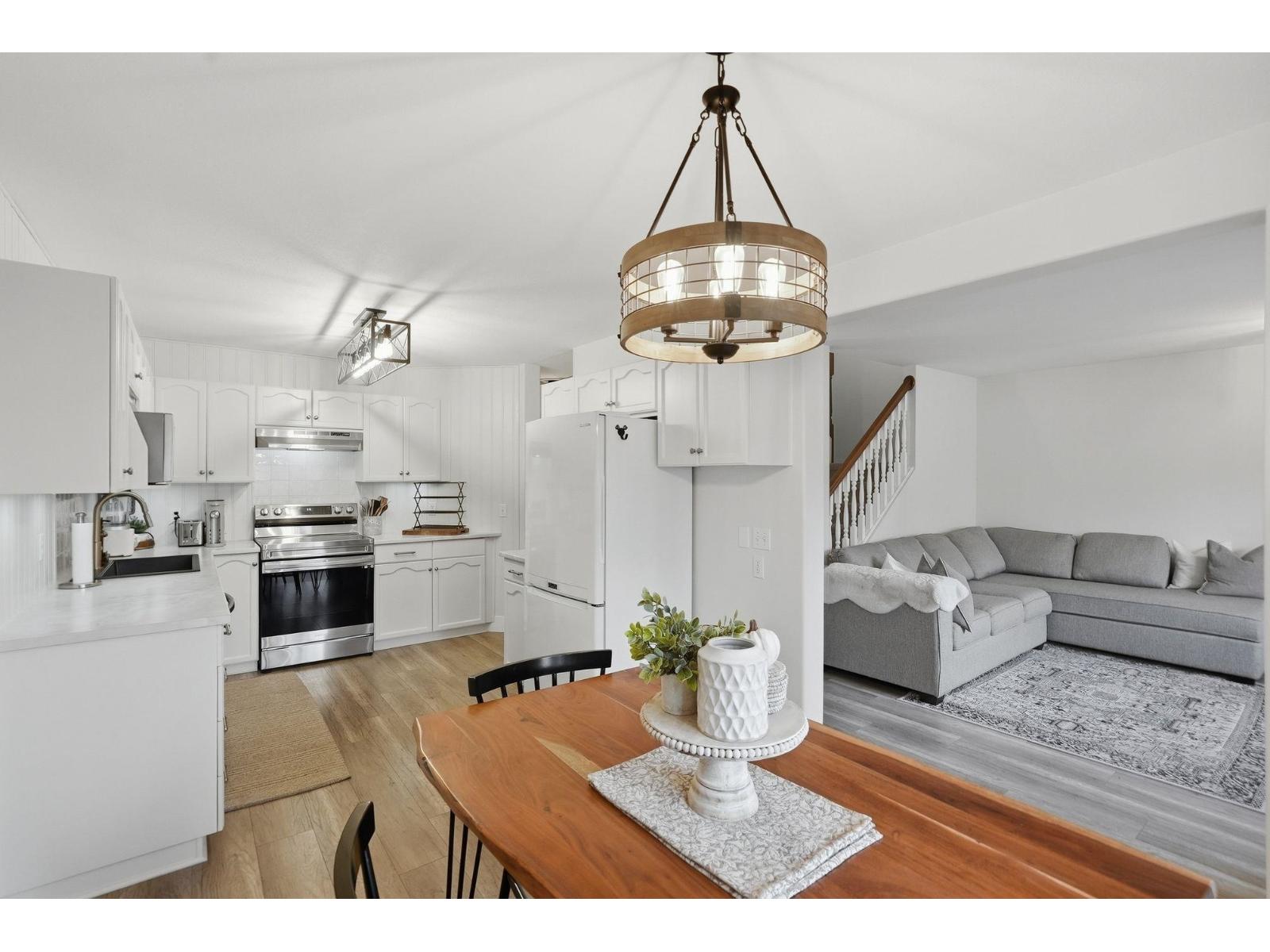 103 5765 VEDDER ROAD|Garrison Crossing, Chilliwack, British Columbia