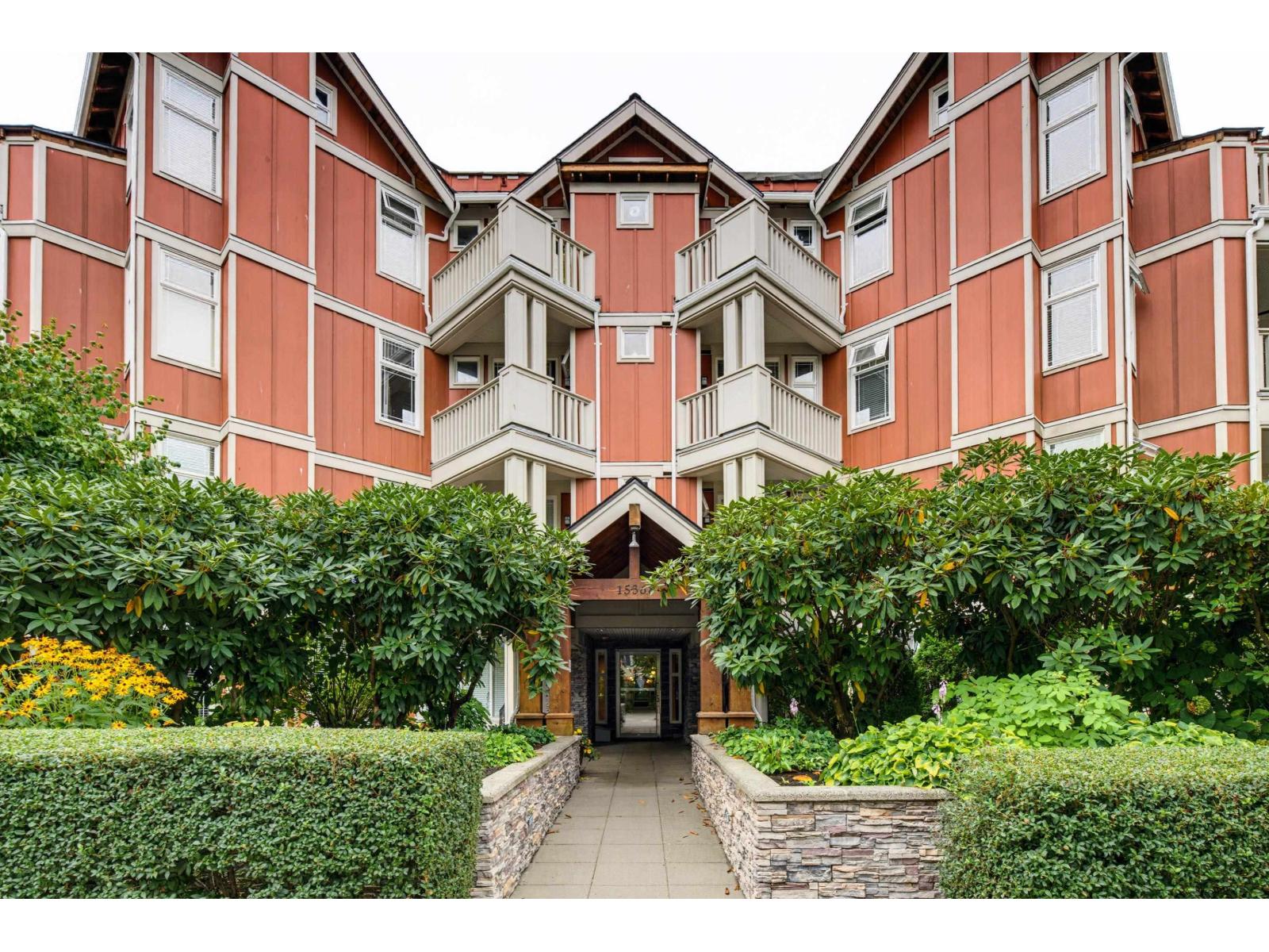 305 15368 16A AVENUE, Surrey, British Columbia