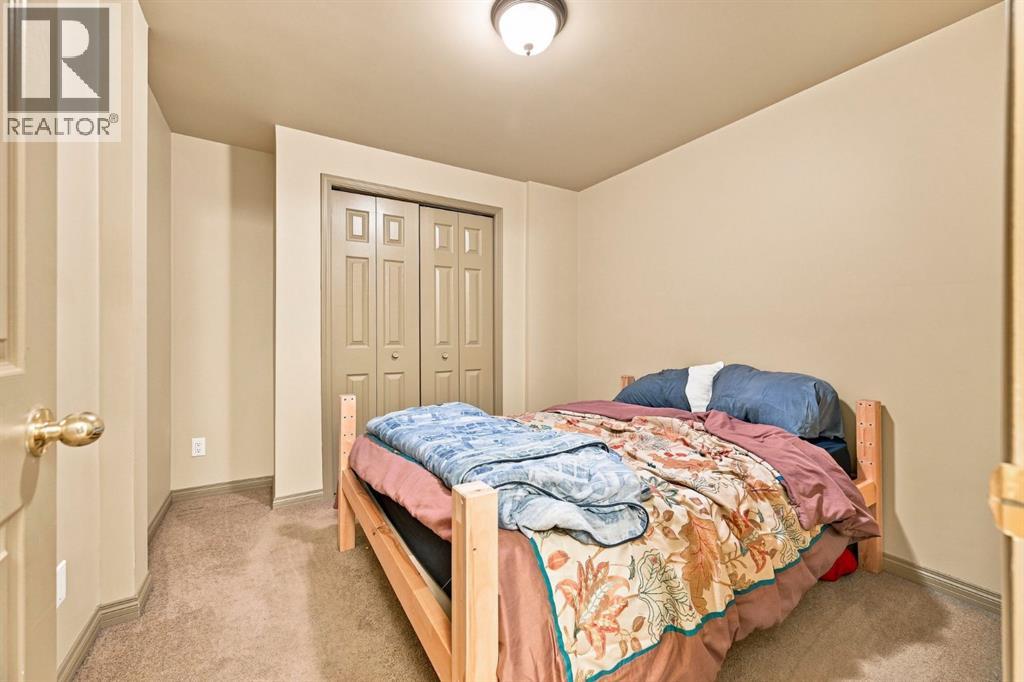 230 Panamount Grove NW photo 24