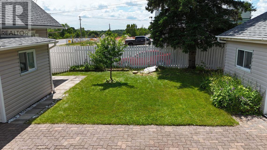 66 Dieppe Ave, Elliot Lake, Ontario  P5A 1H3 - Photo 4 - SM262671
