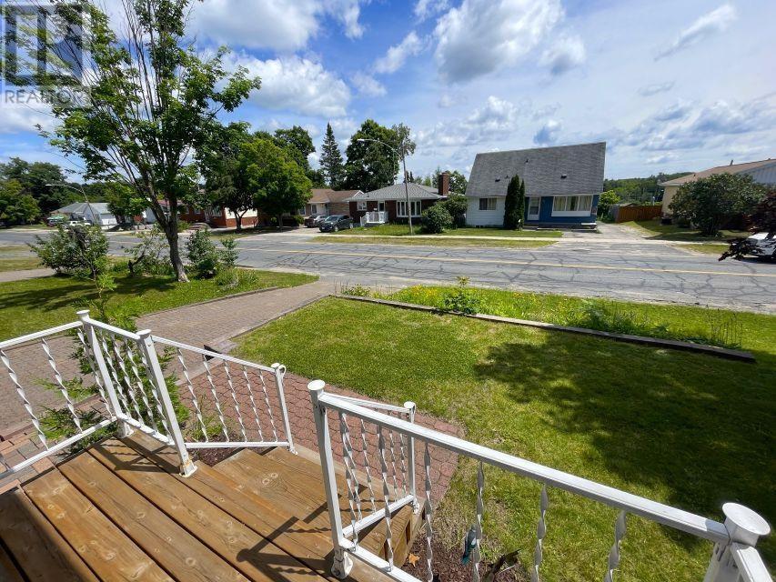 66 Dieppe Ave, Elliot Lake, Ontario  P5A 1H3 - Photo 33 - SM262671