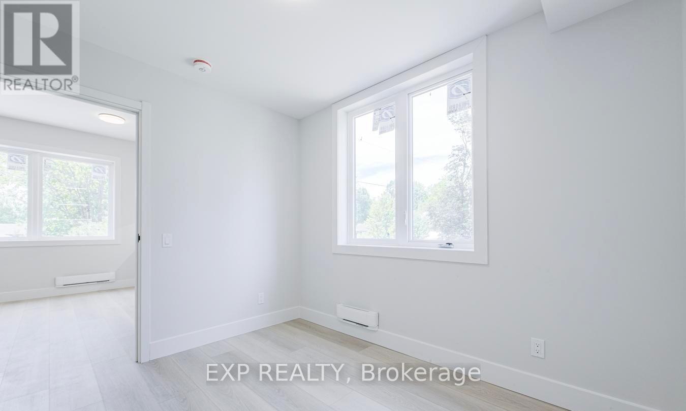 304 - 145 Clapperton Street, Barrie, Ontario  L4M 3G3 - Photo 13 - S13578350