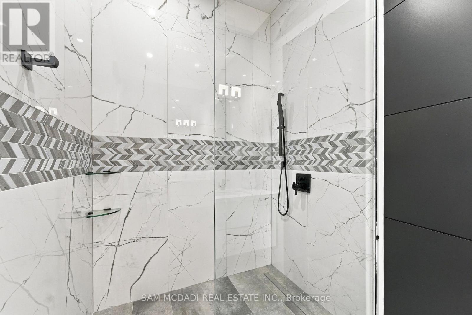 112 ELTON PARK ROAD, Oakville, Ontario