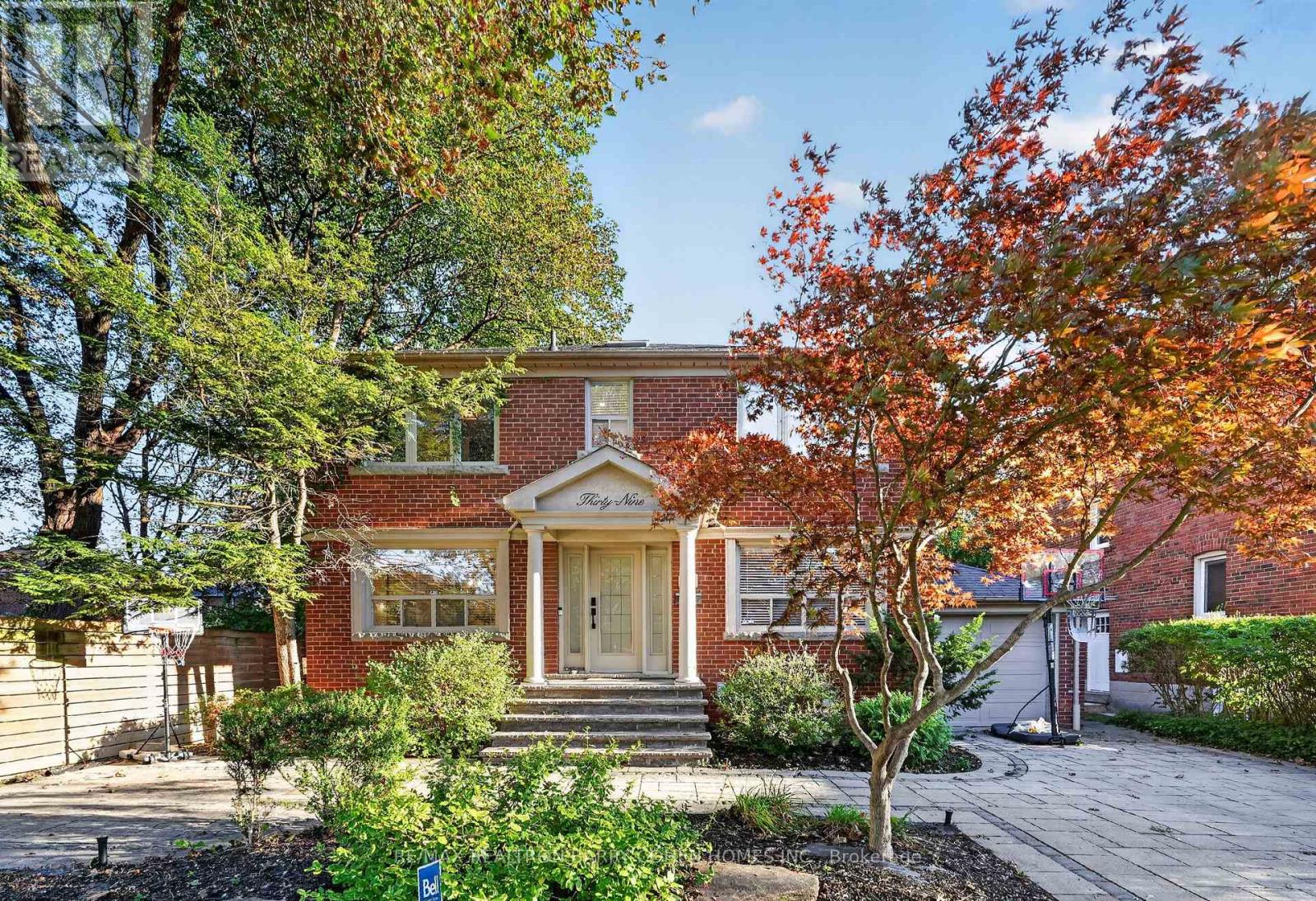39 ROMNEY ROAD, Toronto, Ontario