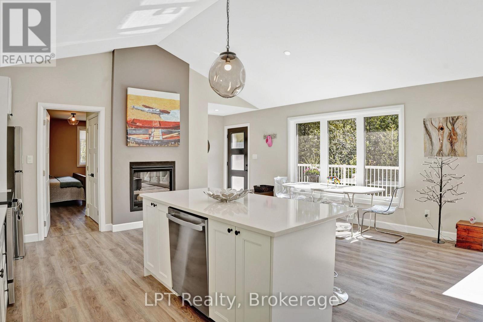9 12th Avenue, South Bruce Peninsula, Ontario  N0H 2T0 - Photo 11 - X13824814