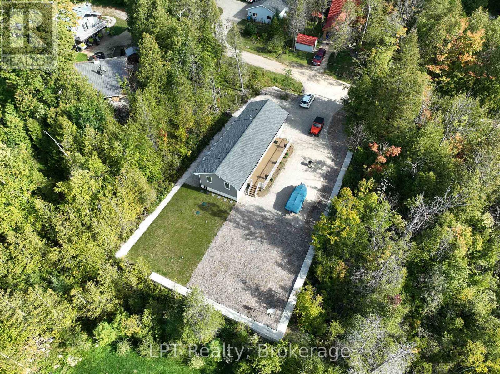 9 12th Avenue, South Bruce Peninsula, Ontario  N0H 2T0 - Photo 4 - X13824814
