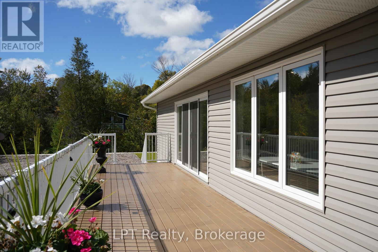 9 12th Avenue, South Bruce Peninsula, Ontario  N0H 2T0 - Photo 6 - X13824814
