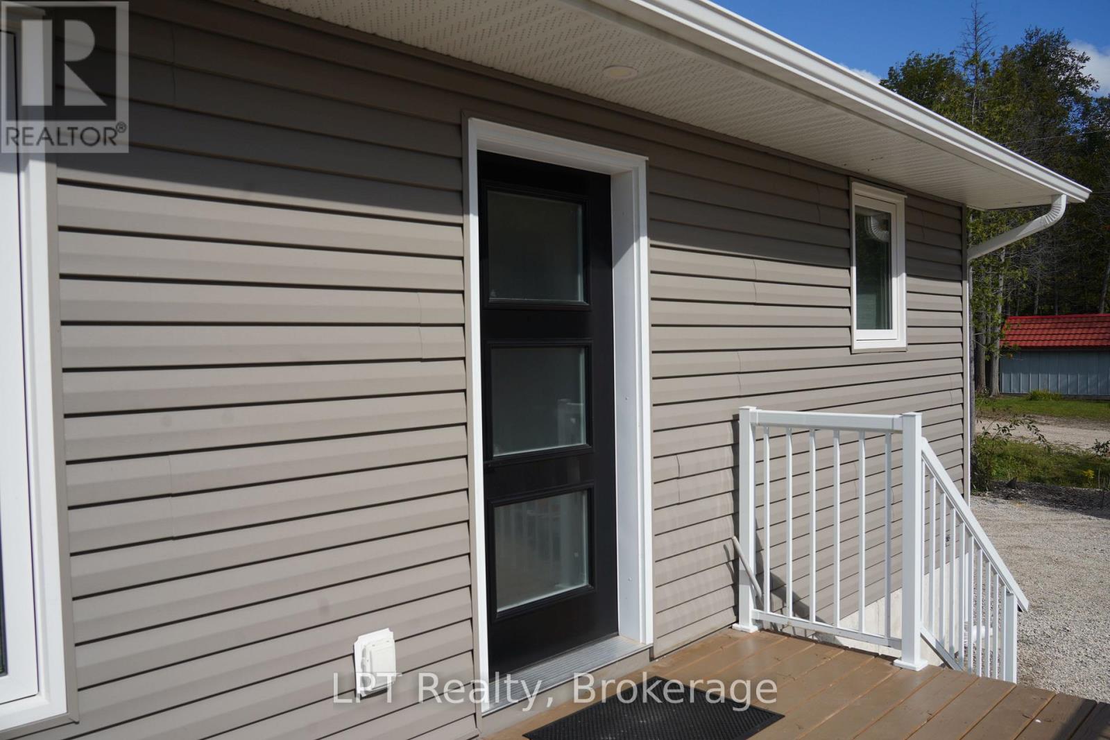 9 12th Avenue, South Bruce Peninsula, Ontario  N0H 2T0 - Photo 7 - X13824814