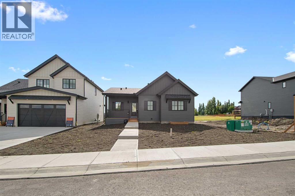 325 Flare Avenue SW photo 24