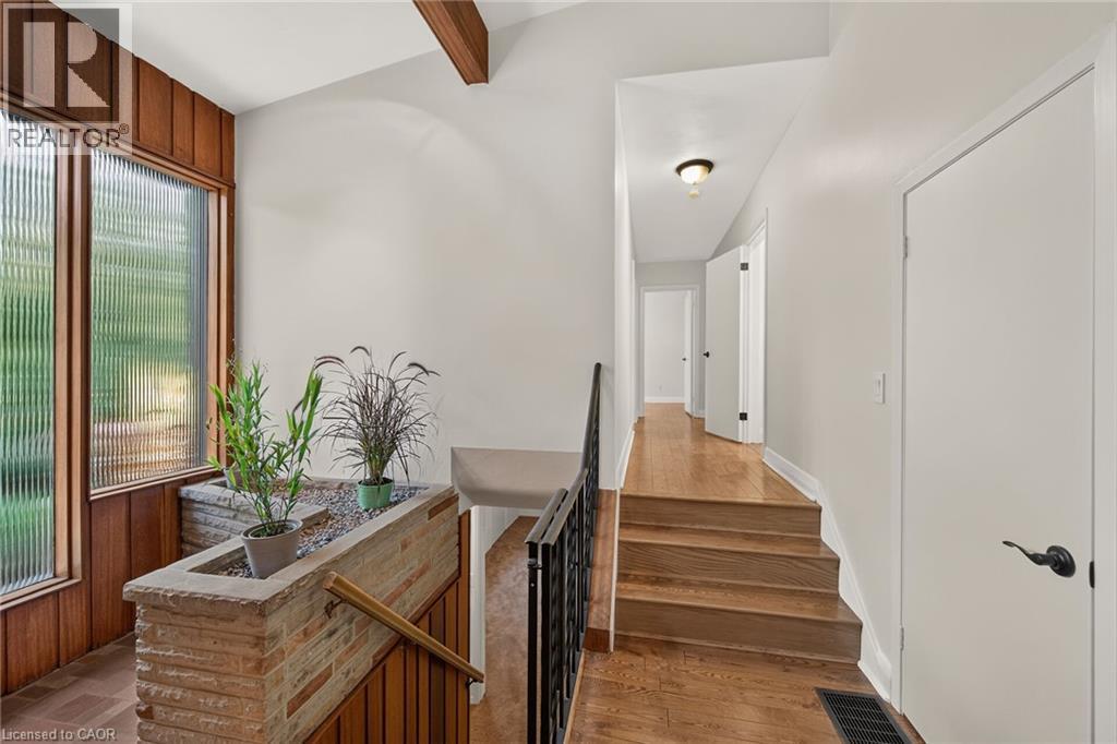 2 Helen Street, Dundas, Ontario  L9H 1N3 - Photo 18 - 40865257