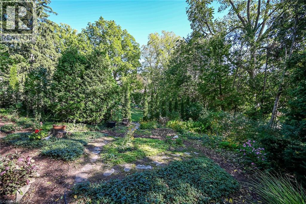 2 Helen Street, Dundas, Ontario  L9H 1N3 - Photo 42 - 40865257