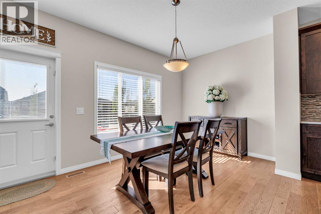 21 Mount Rae Heights, Okotoks, Alberta  T1S 0M6 - Photo 7 - A2347772
