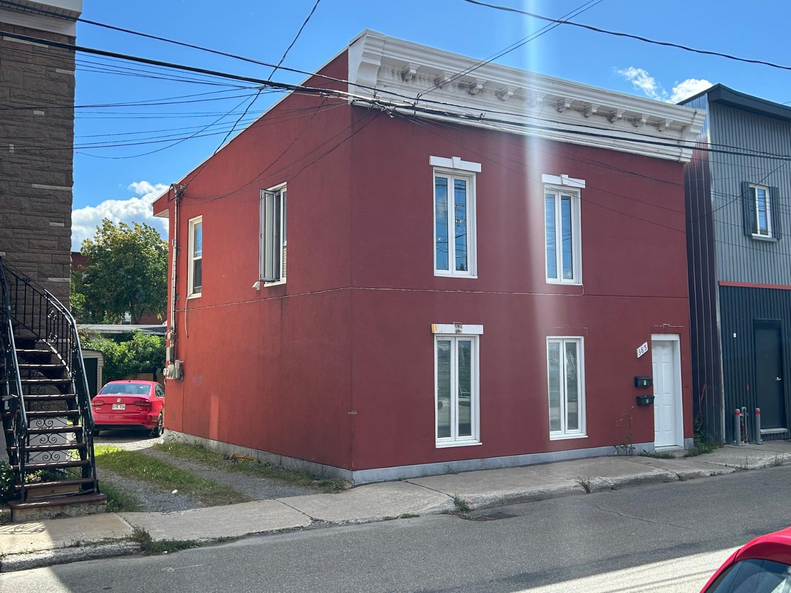 385 Rue Julien Québec (La Cité-Limoilou) Quebec Canada G1L4C6