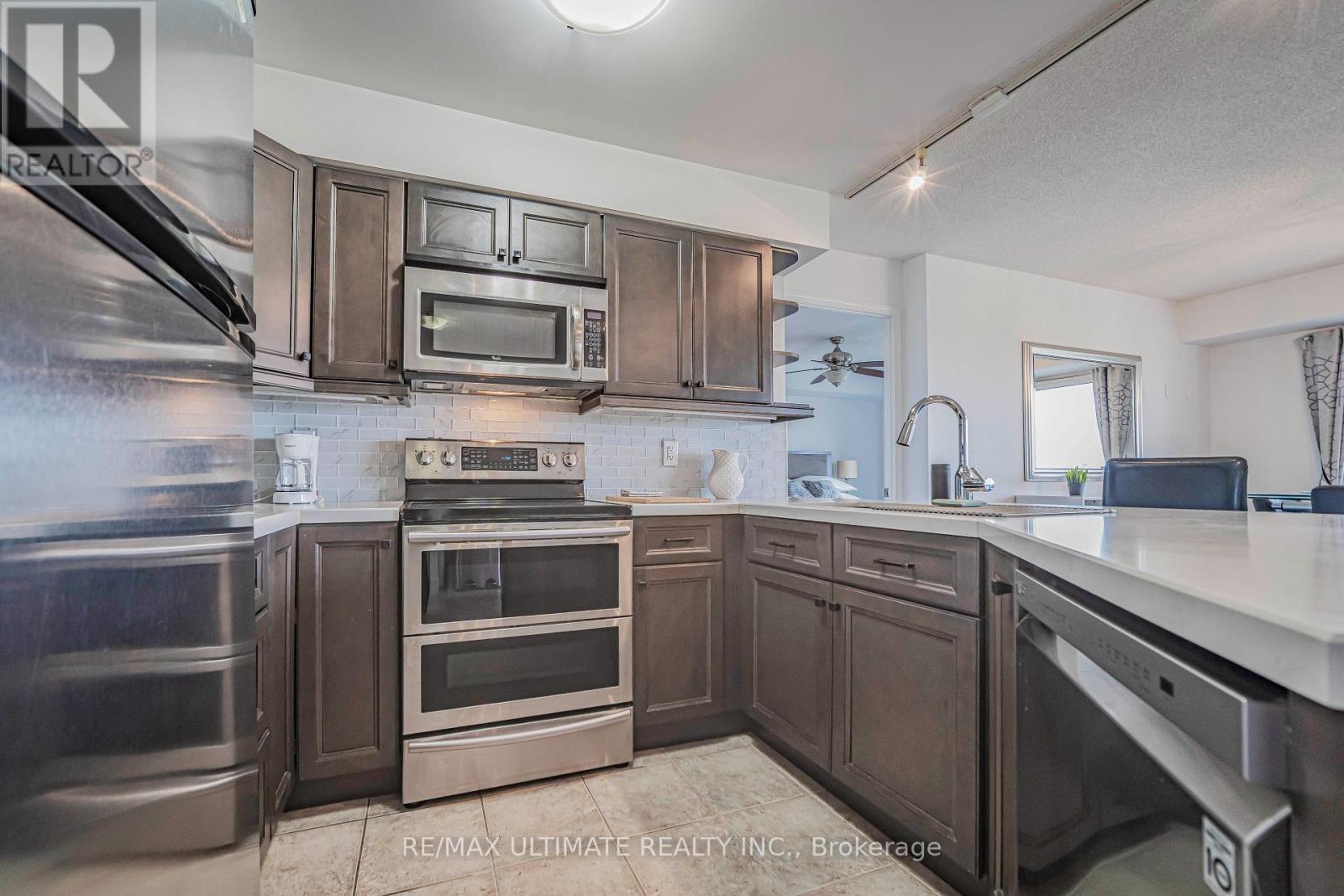 513 - 872 Sheppard Avenue W, Toronto, Ontario M3H 5V5 - Photo 10 - C13821886