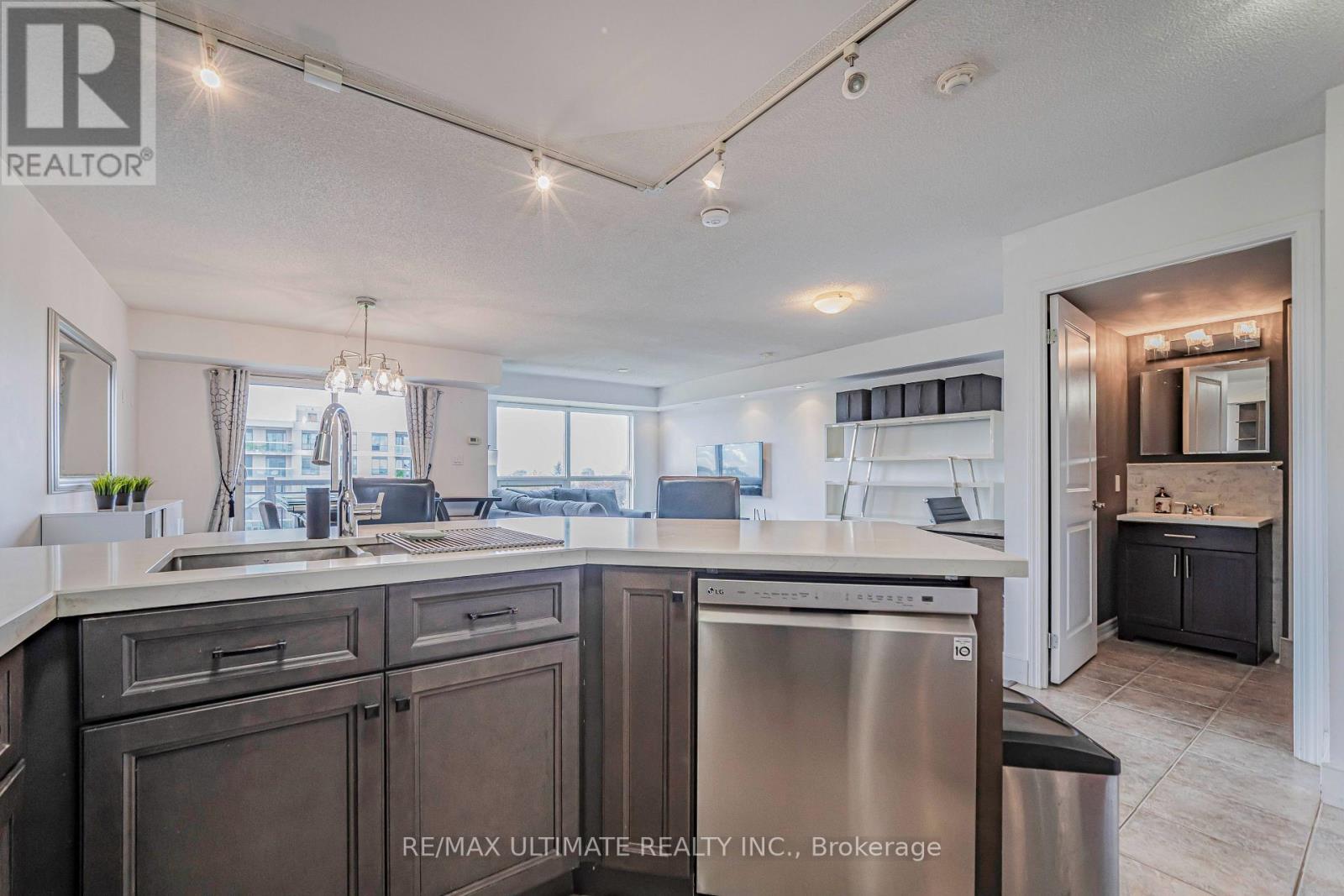 513 - 872 Sheppard Avenue W, Toronto, Ontario M3H 5V5 - Photo 13 - C13821886
