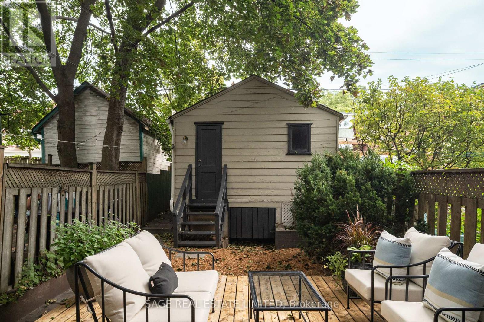 121 Glendale Avenue, Toronto, Ontario  M6R 2T3 - Photo 38 - W13824900