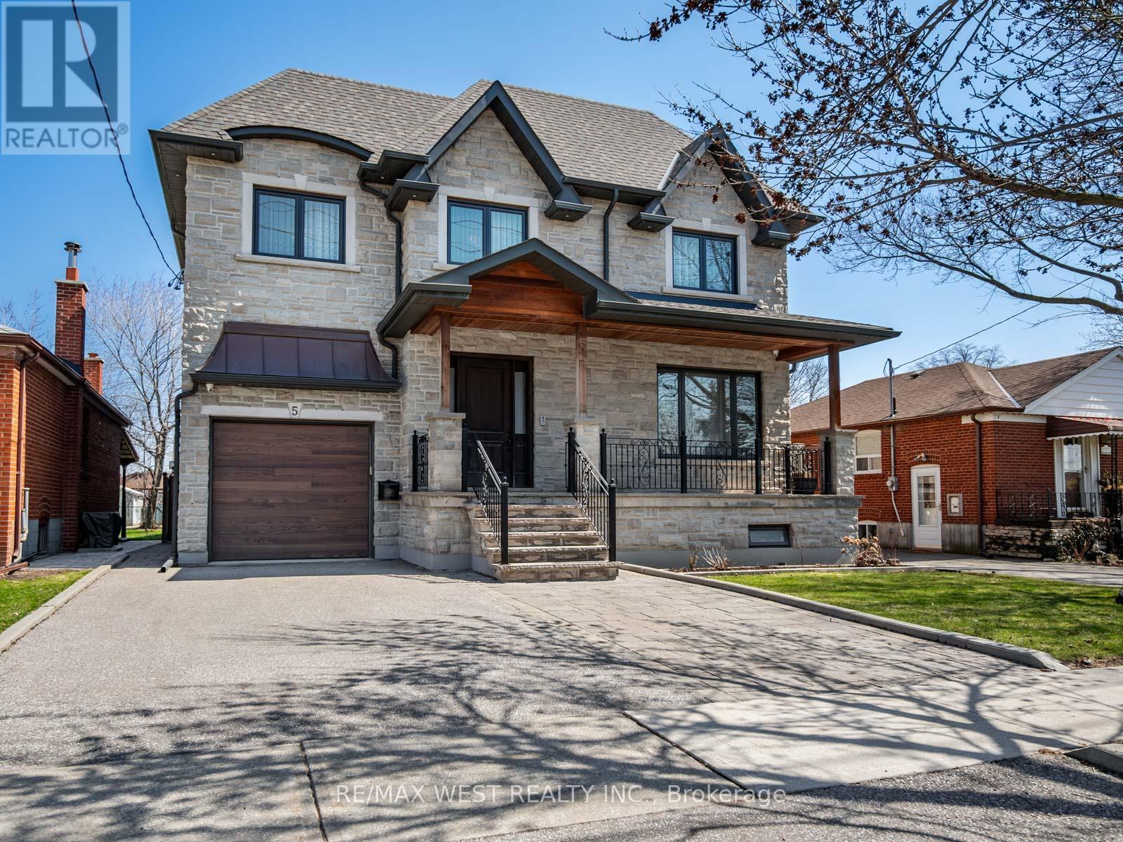 5 Paula Boulevard, Toronto, Ontario  M8W 4B5 - Photo 2 - W13824916