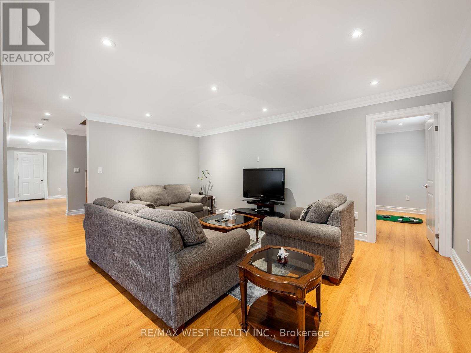 5 Paula Boulevard, Toronto, Ontario  M8W 4B5 - Photo 43 - W13824916
