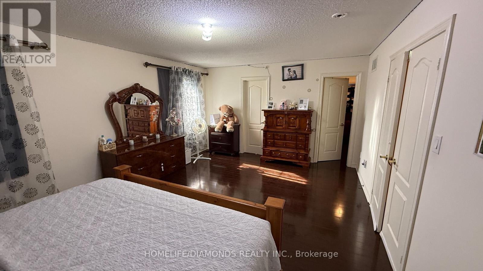 12 Oakhaven Road, Brampton, Ontario  L6P 2Y3 - Photo 10 - W13824950