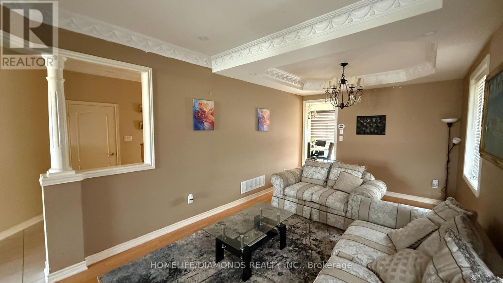 12 Oakhaven Road, Brampton, Ontario  L6P 2Y3 - Photo 5 - W13824950