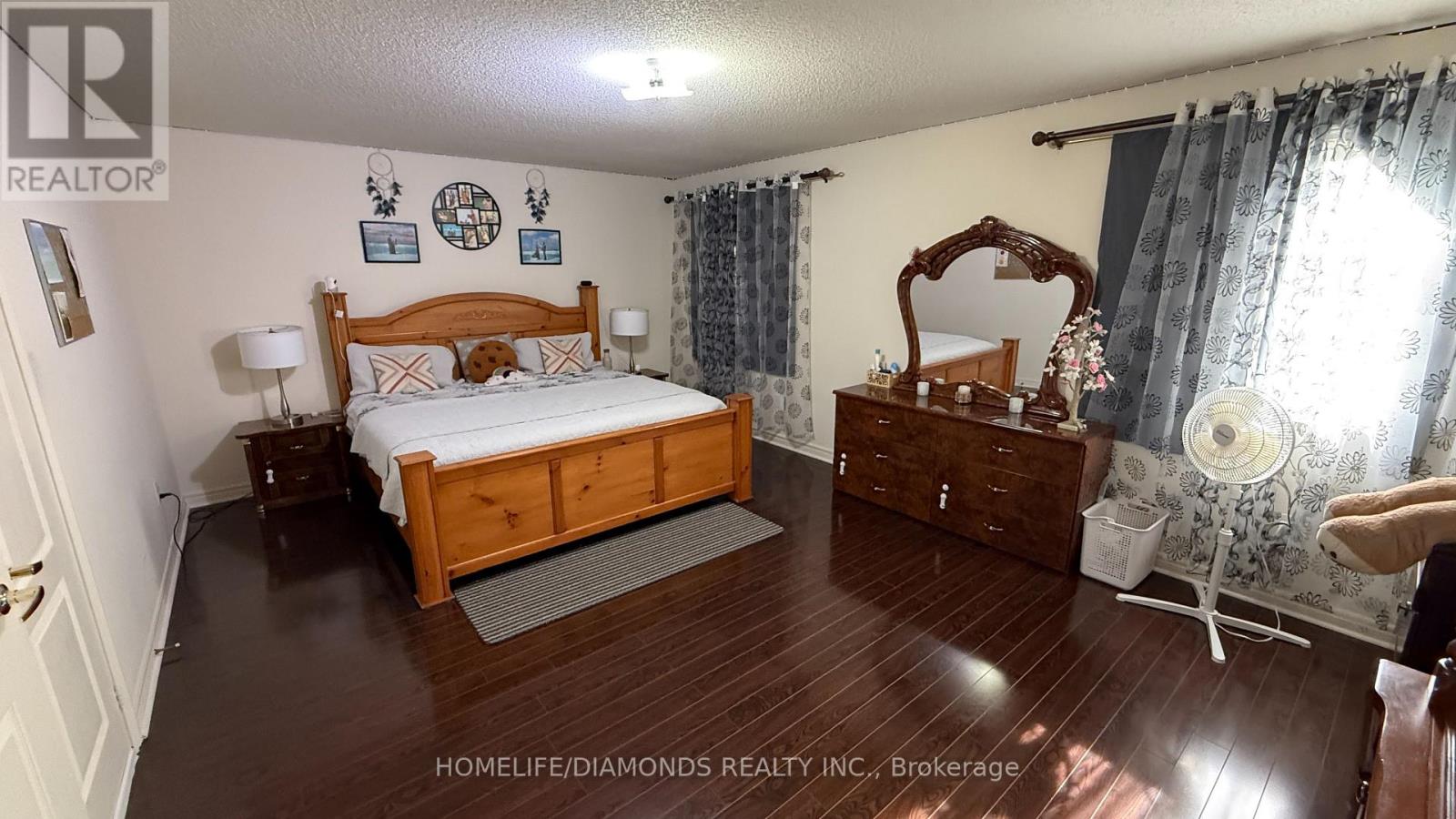 12 Oakhaven Road, Brampton, Ontario  L6P 2Y3 - Photo 9 - W13824950